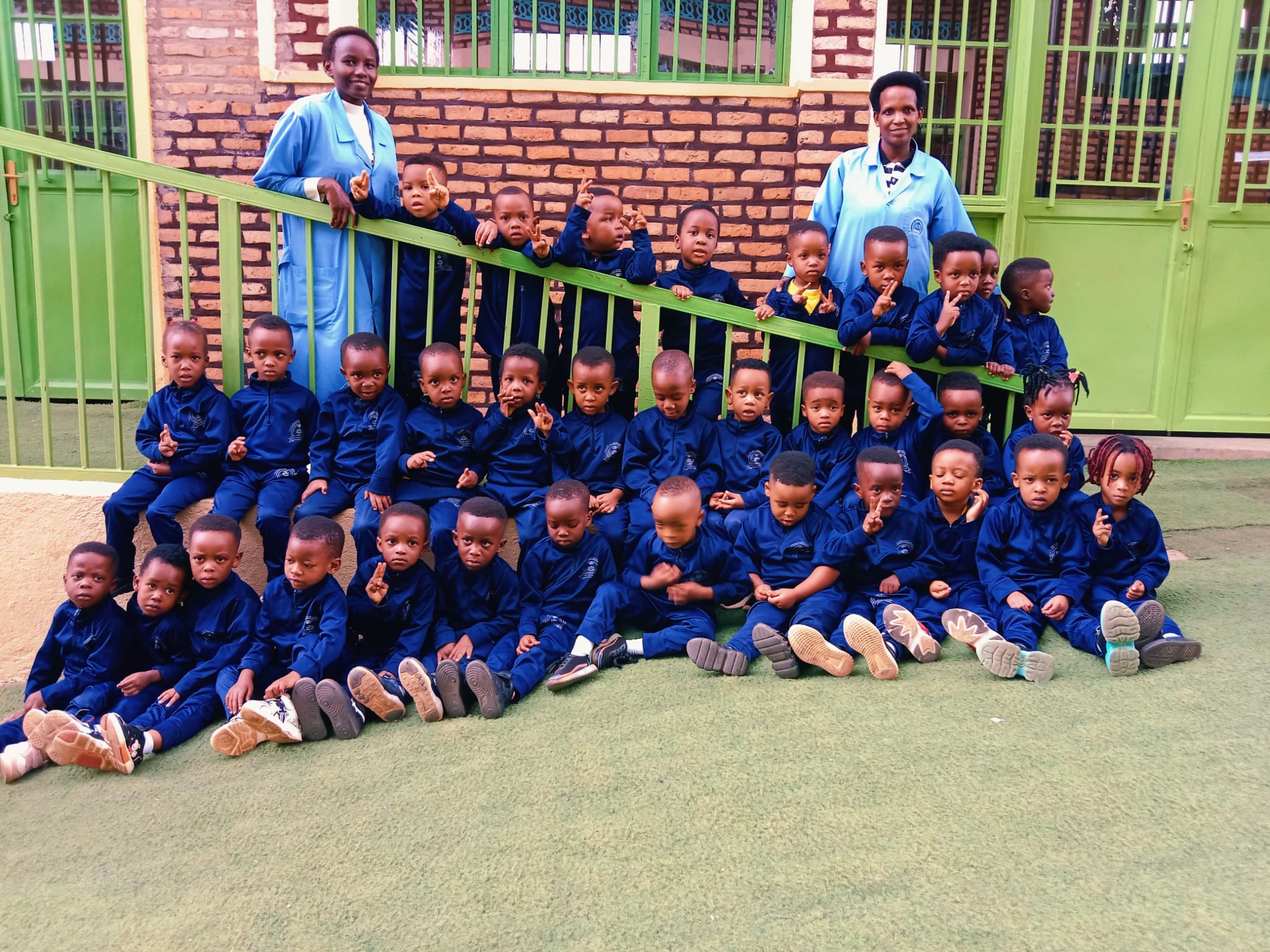 Students and teachers at EJEBASK